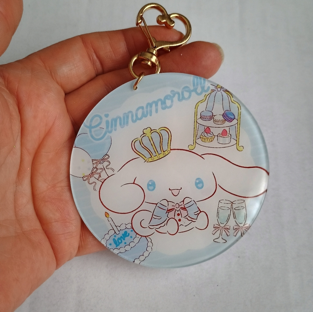 Hello kitty keychains - Picture 6 of 8